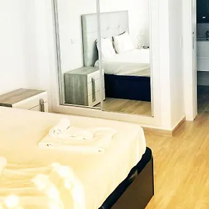 Vivenda Espacosa E Luminosa Hébergement de vacances Quelfes
