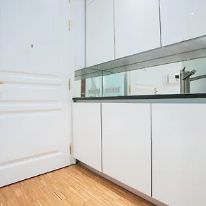 vie-apartment.vienna-besthotels.com/
